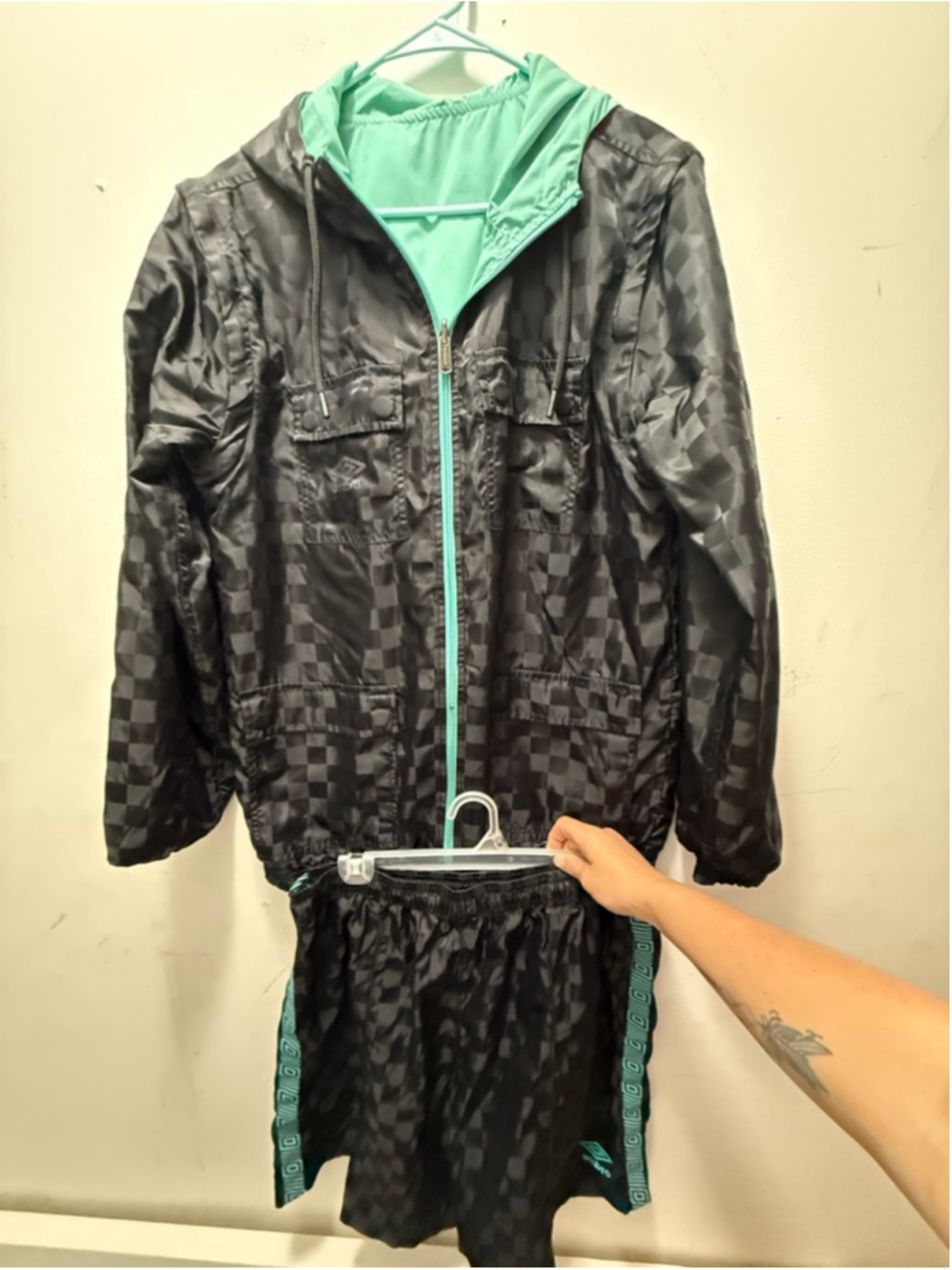 Men's Umbro Windbreaker Jacket & Shorts Set M Black Teal Reversible